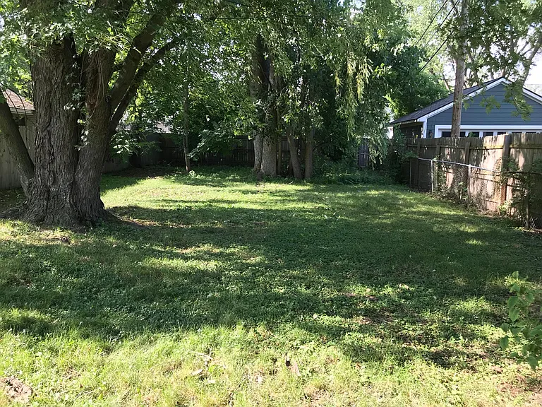 415 Pingree Blvd — Photo 11