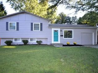 9205 W 99th Ter, Overland Park, KS 66212