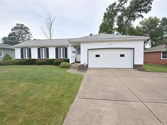 3rd image of 1794 Lancaster Dr