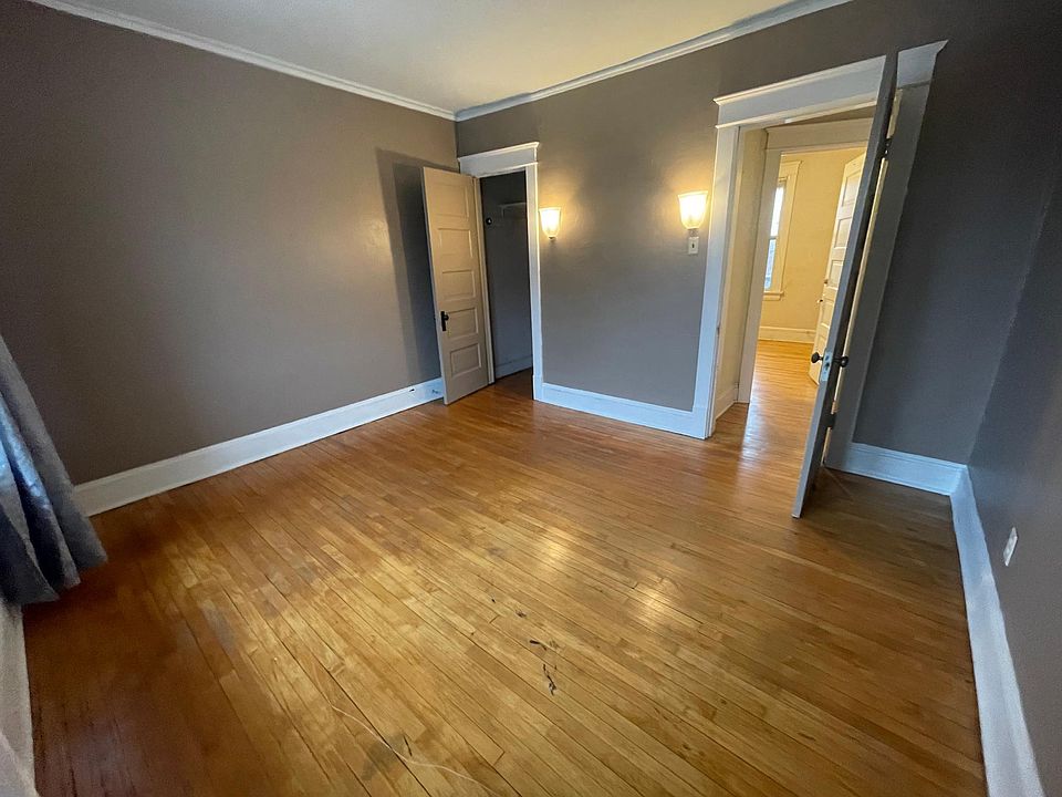 1st image of 7504 W Greenfield Ave