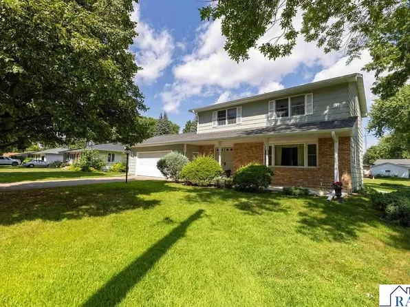 1500 Lor Ray Dr, North Mankato, MN 56003