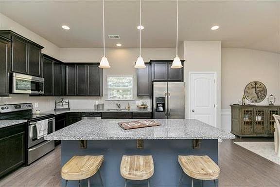 MODEL HOME OF THE SAME FLOORPLAN- options and selections may vary