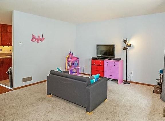 5th image of 4288 Eagle Crest Dr