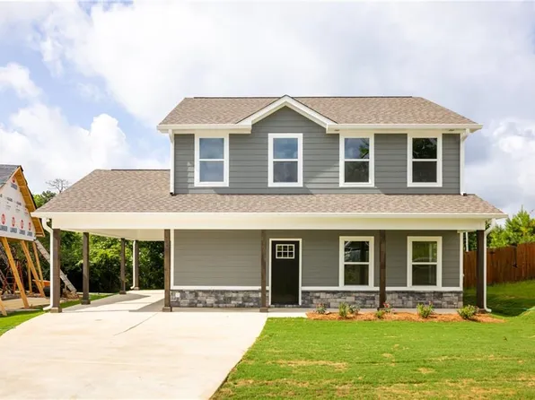 705 Williams Ave, Phenix City, AL 36869