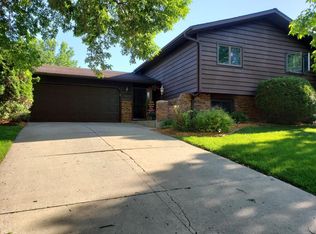 2419 58th St NW, Rochester, MN 55901