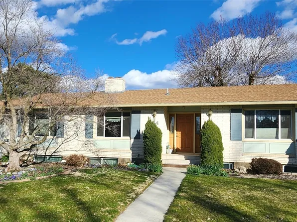 114 NE Cedar Avenue, College Place, WA 99324