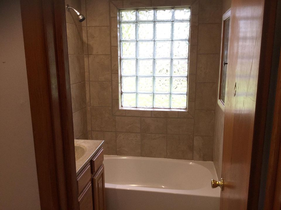 2nd image of 1856 S Pinecrest Ave