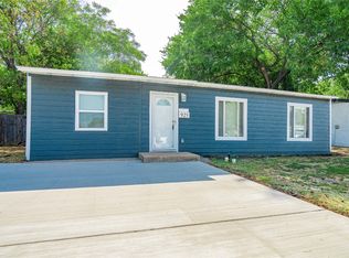 925 Indian Hills Dr, Grand Prairie, TX 75051