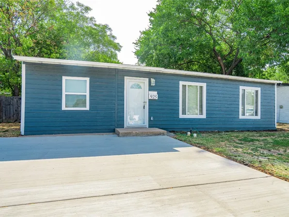 925 Indian Hills Dr, Grand Prairie, TX 75051