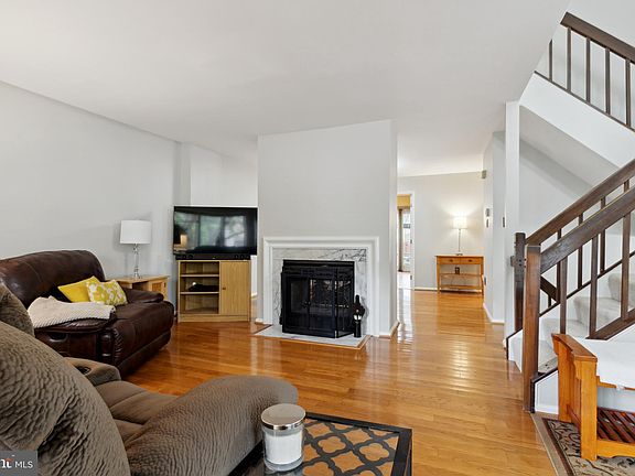 3rd image of 1041 Elder Ct