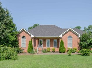 706 N Russell St #B, Portland, TN 37148