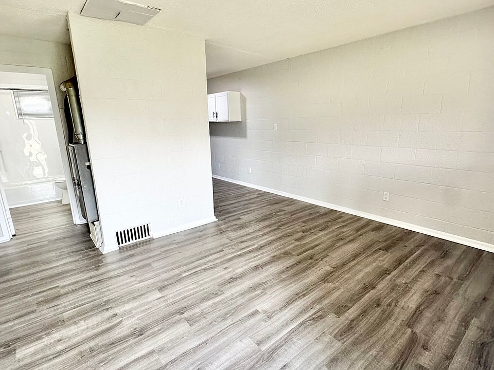 1st image of 2026 W 9th St #C