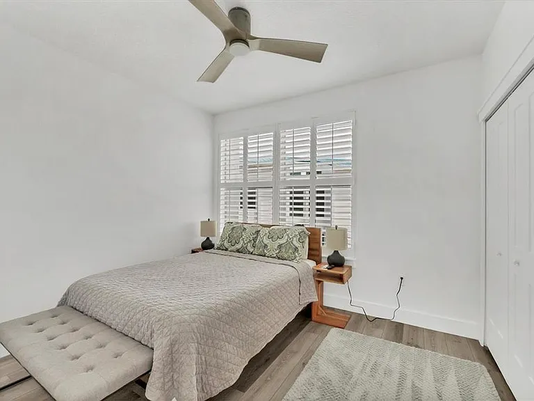 8234 Harborside Cir — Photo 16