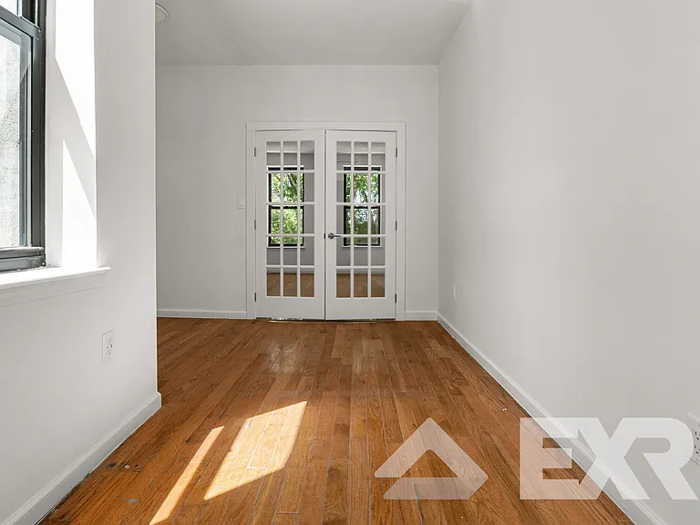 1390 Madison St #2A — Photo 7