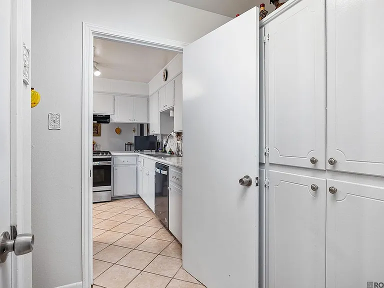 1891 Erlanger Dr — Photo 10