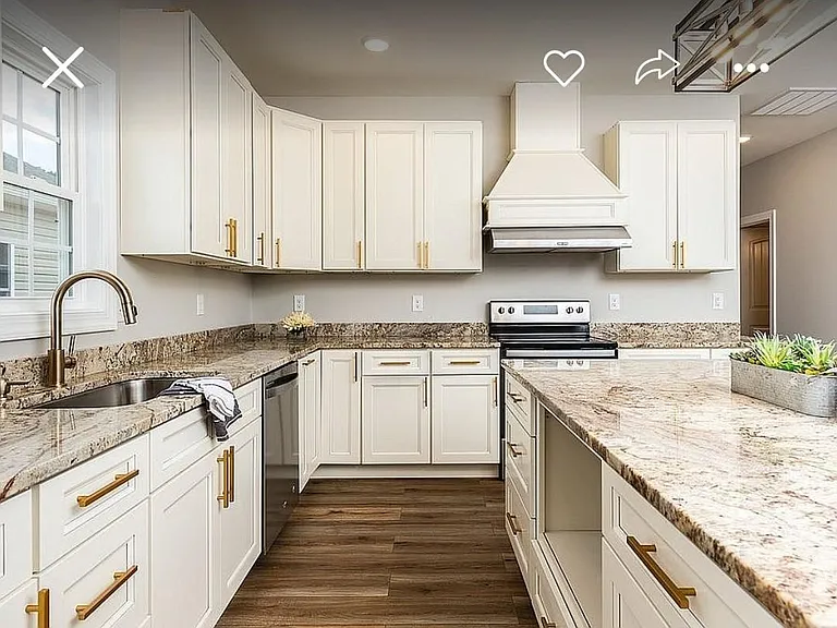 1446 E Main St — Photo 1