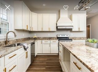 1446 E Main St, Waynesboro, VA 22980