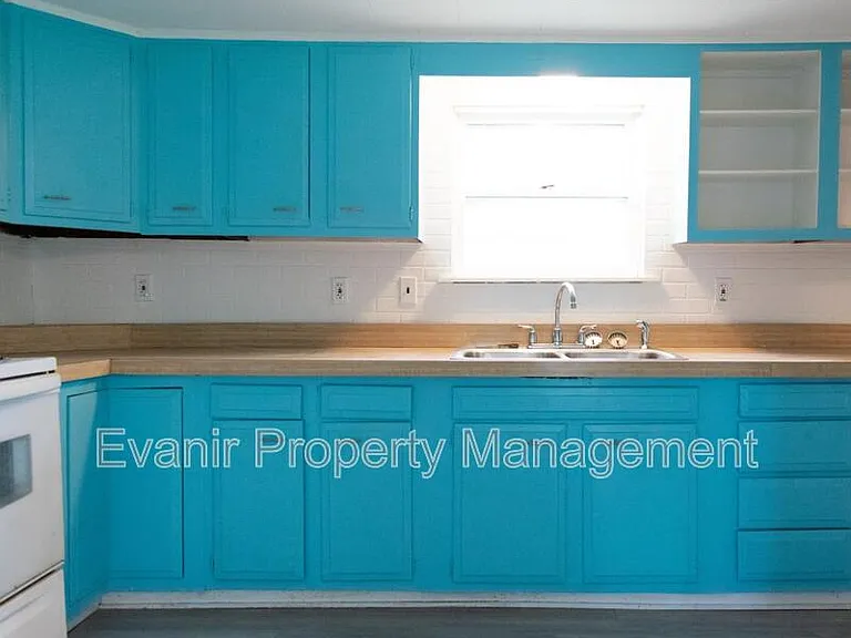 126 N Walnut St — Photo 10