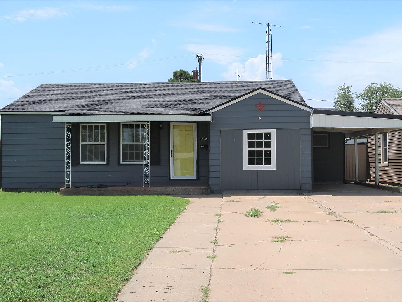 212 Se 8th St Plainview Tx 79072 Zillow
