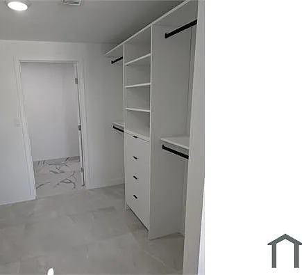 3 bed, $3,200 — Photo 2