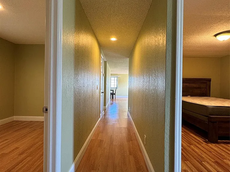 3028 Lakeshore Dr — Photo 18