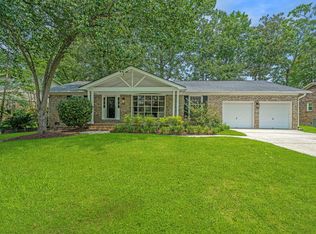 28 S Hampton Dr, Charleston, SC 29407