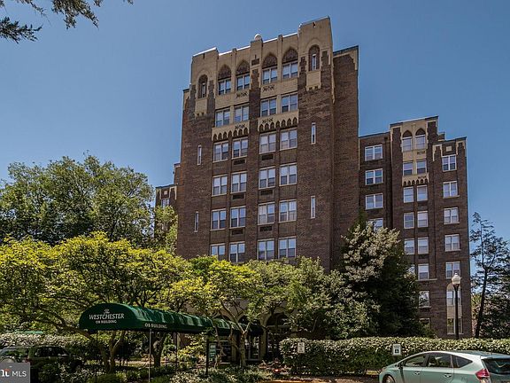 2nd image of 4000 Cathedral Ave NW #9B