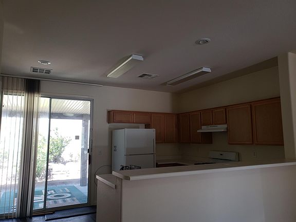3rd image of 4993 Droubay Dr