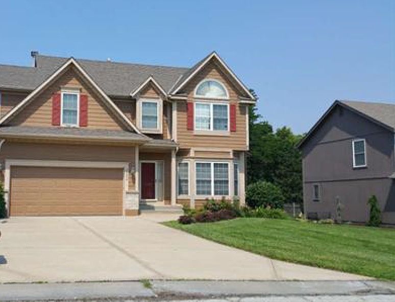 1st image of 2504 N 106th St