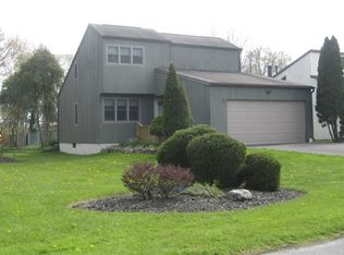 502 Melrose Dr, North Syracuse, NY 13212