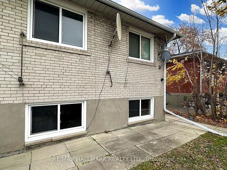 3572 Dufferin St #LOWER — Photo 28