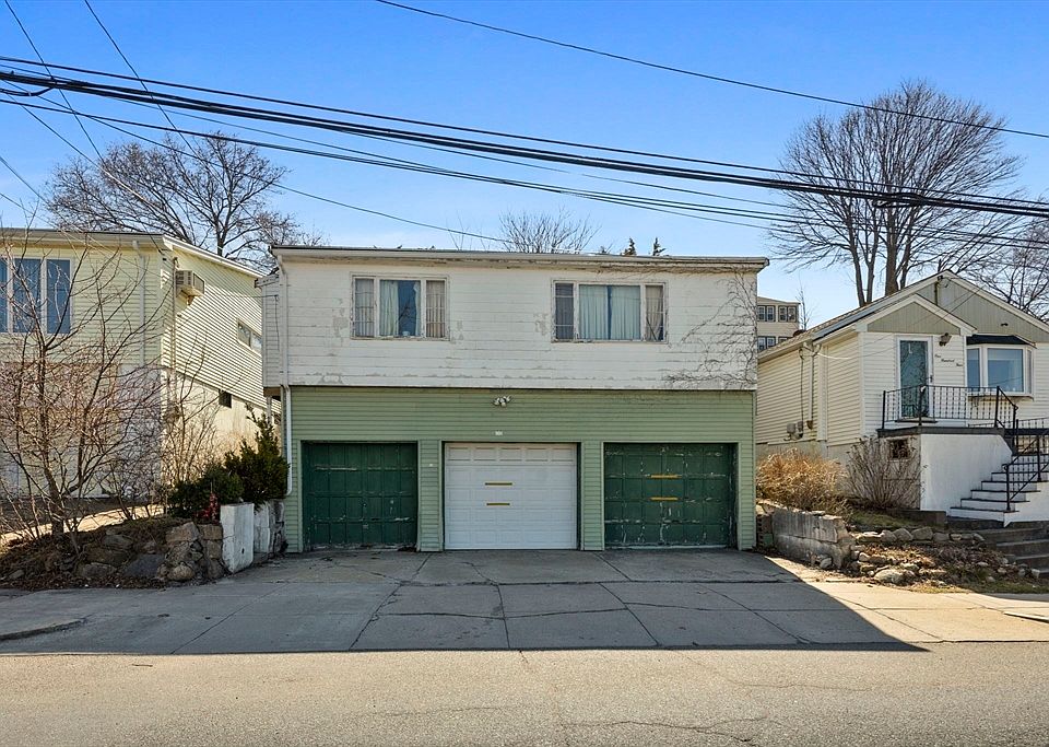 1st image of 92-96 Waldemar Ave