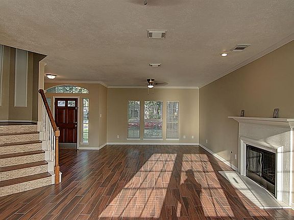 4th image of 15715 E Astern Dr