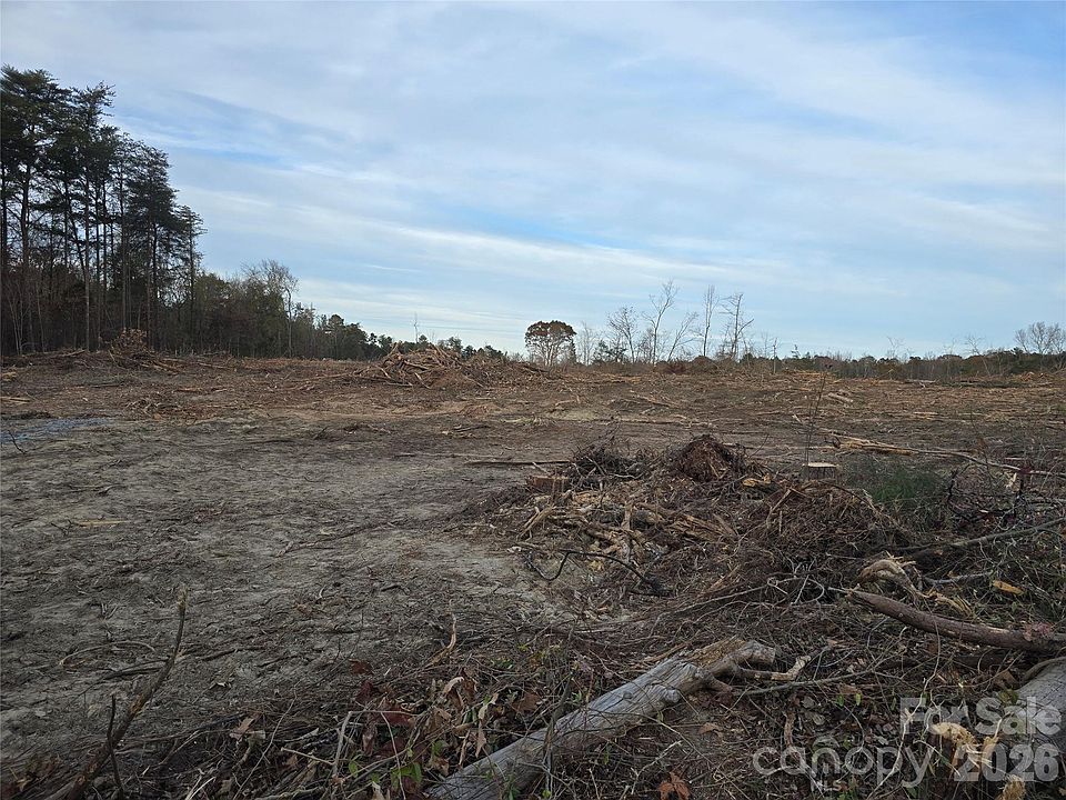 1st image of Wildwood Dr