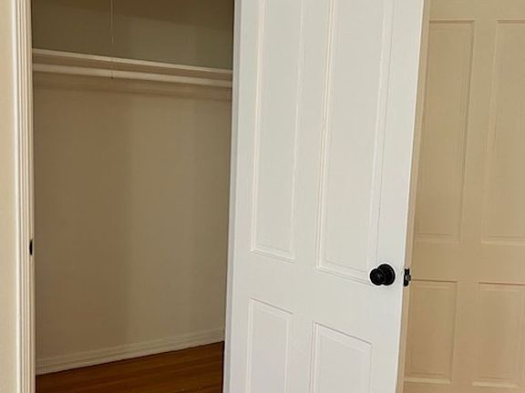 2nd image of 619-623 1/2 S Detroit Ave #621