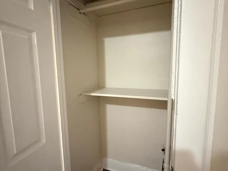 210 Roseville Ave — Photo 5
