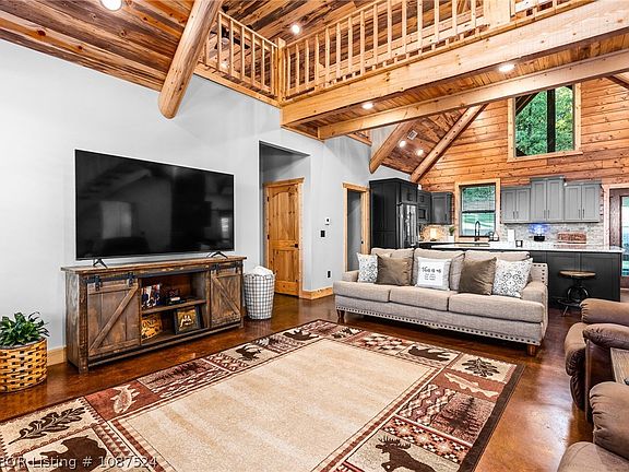 5th image of 2249 Adams Rd