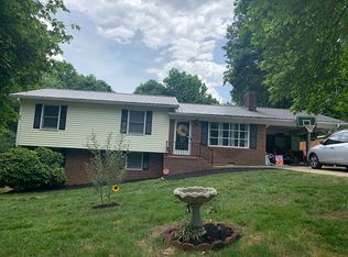 7417 Farmbrook Pl, Thomasville, NC 27360