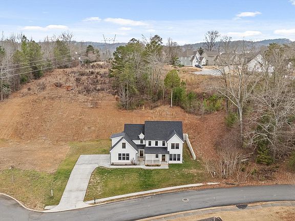 2nd image of 3511 Hawks Creek Dr