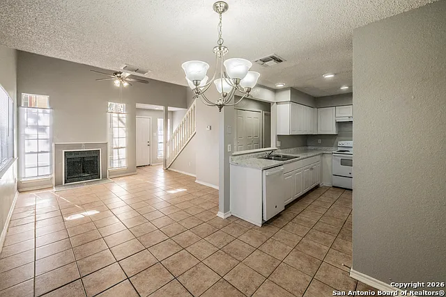 7524 Oak Chase — Photo 6
