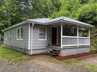 211 Gregory Hollow Rd, Robbinsville, NC 28771