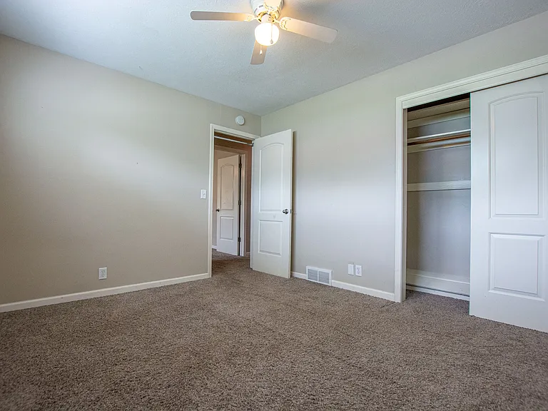 11808 William St — Photo 13