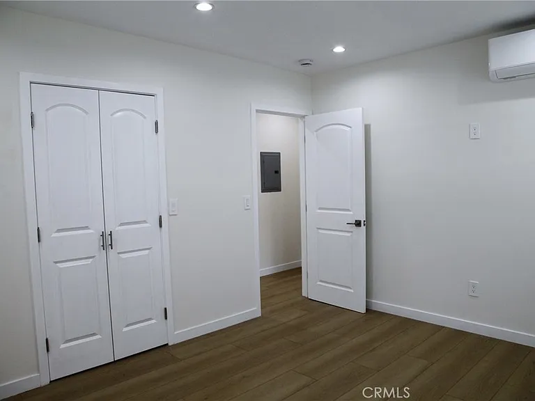 2251 N Catalina St — Photo 10