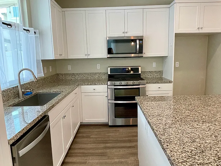 30589 Ticonderoga Ct — Photo 2