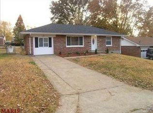 8310 Hawkesbury Dr, Saint Louis, MO