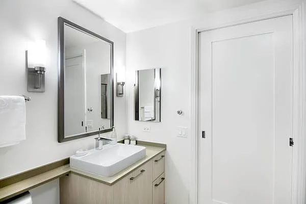 Studio, 546 sqft, $2,035 — Photo 3
