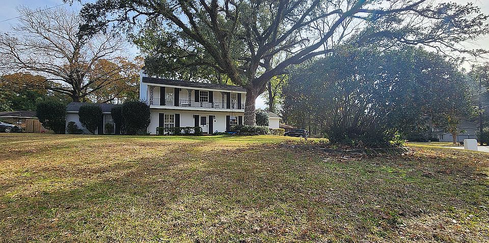 1st image of 951 Highpoint Dr E