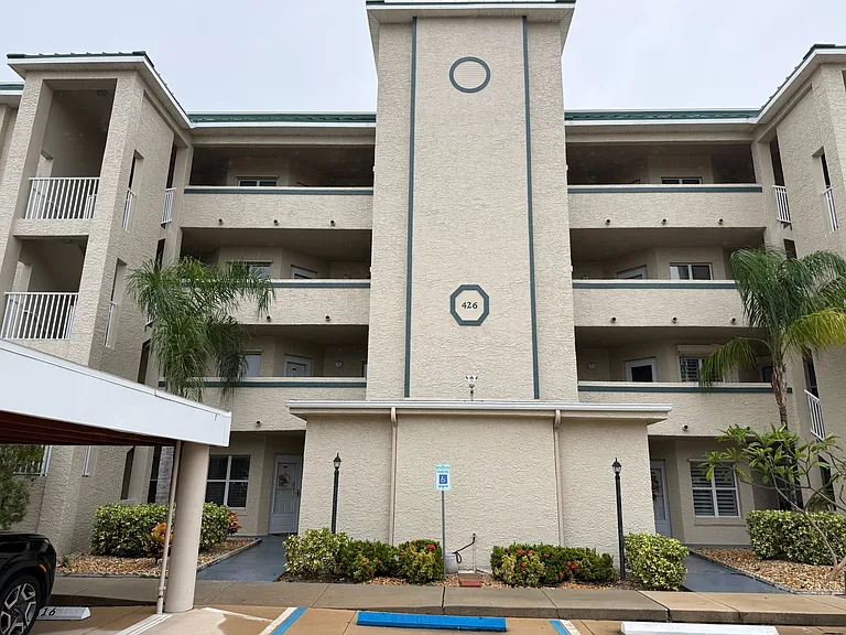 426 Bouchelle Dr #303 — Photo 2