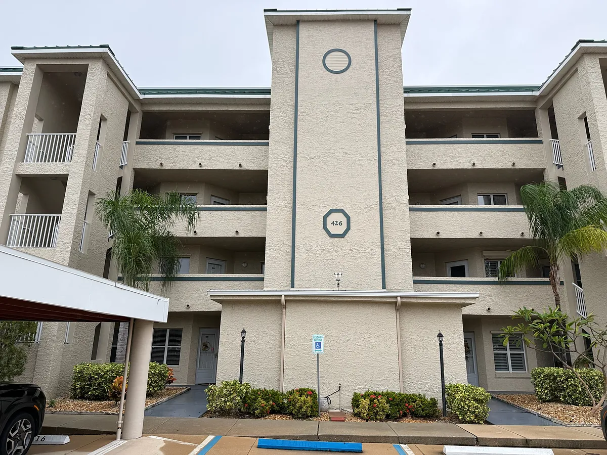 Building Photo - 426 Bouchelle Dr #303