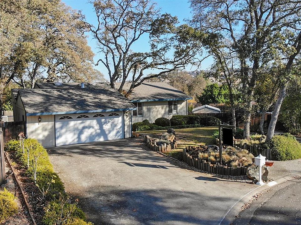 1st image of 3047 Latham Ln
